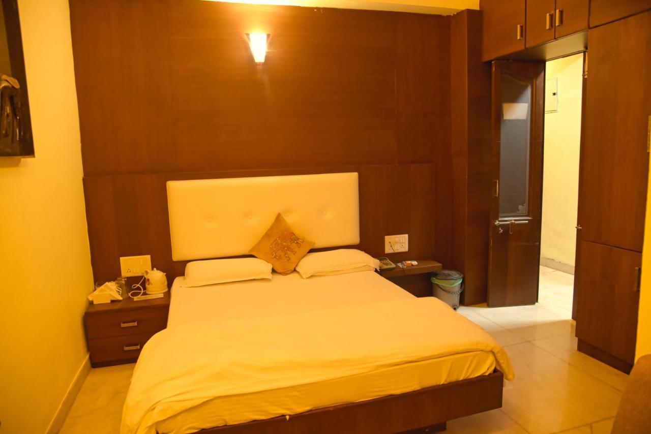 Royal Palms Luxury Service Apartment Наґпур Екстер'єр фото