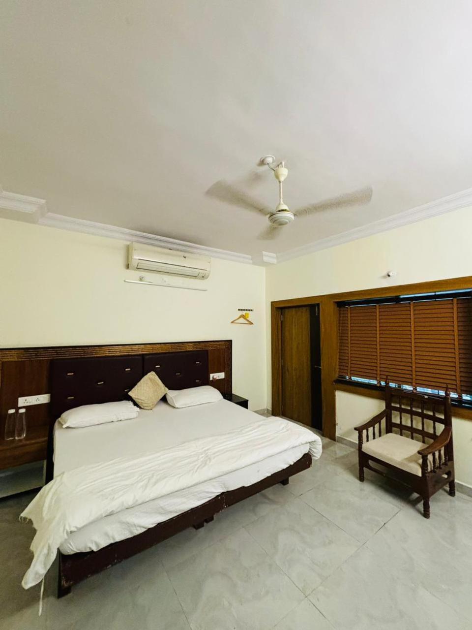 Royal Palms Luxury Service Apartment Наґпур Екстер'єр фото