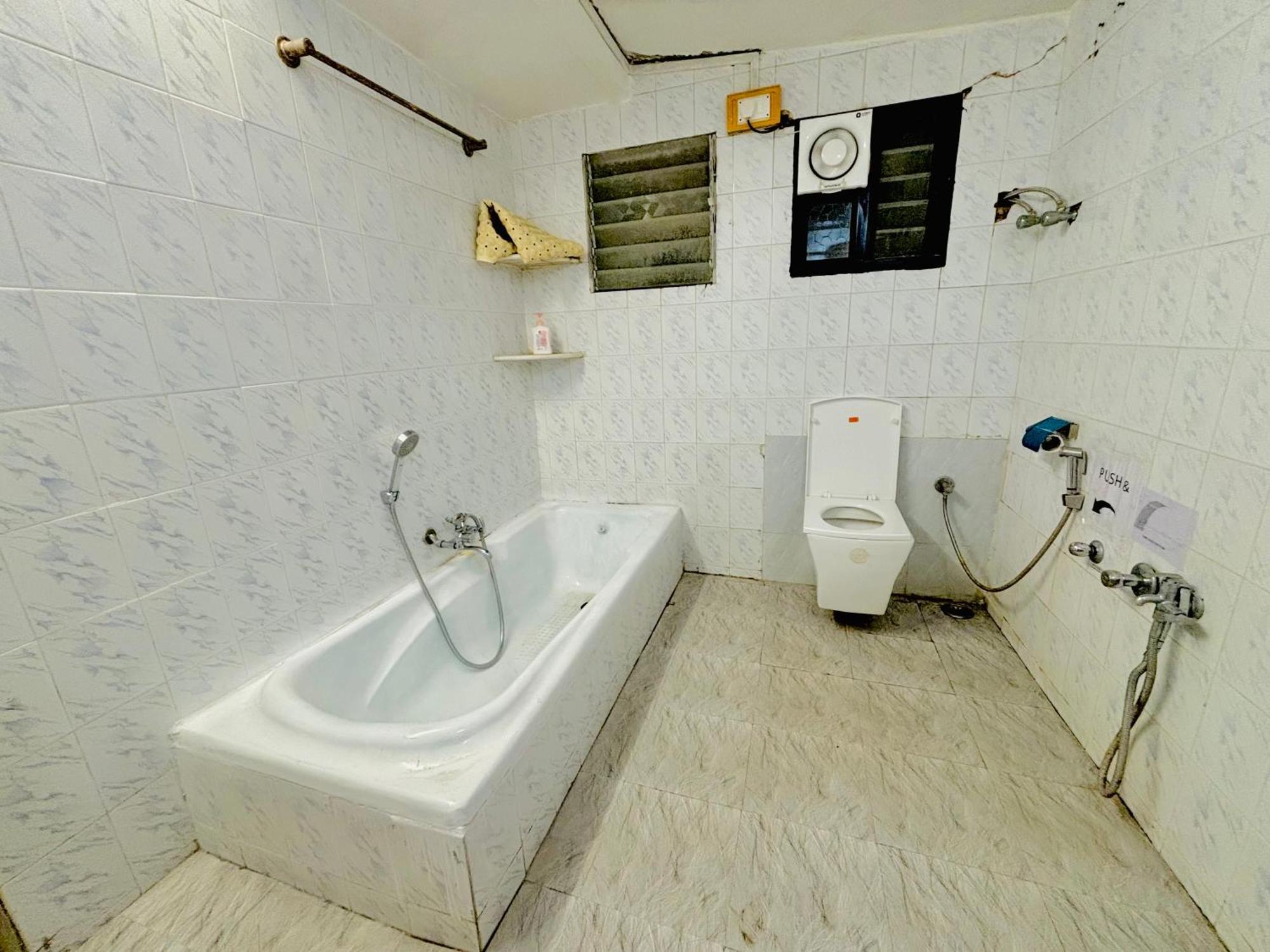 Royal Palms Luxury Service Apartment Наґпур Номер фото