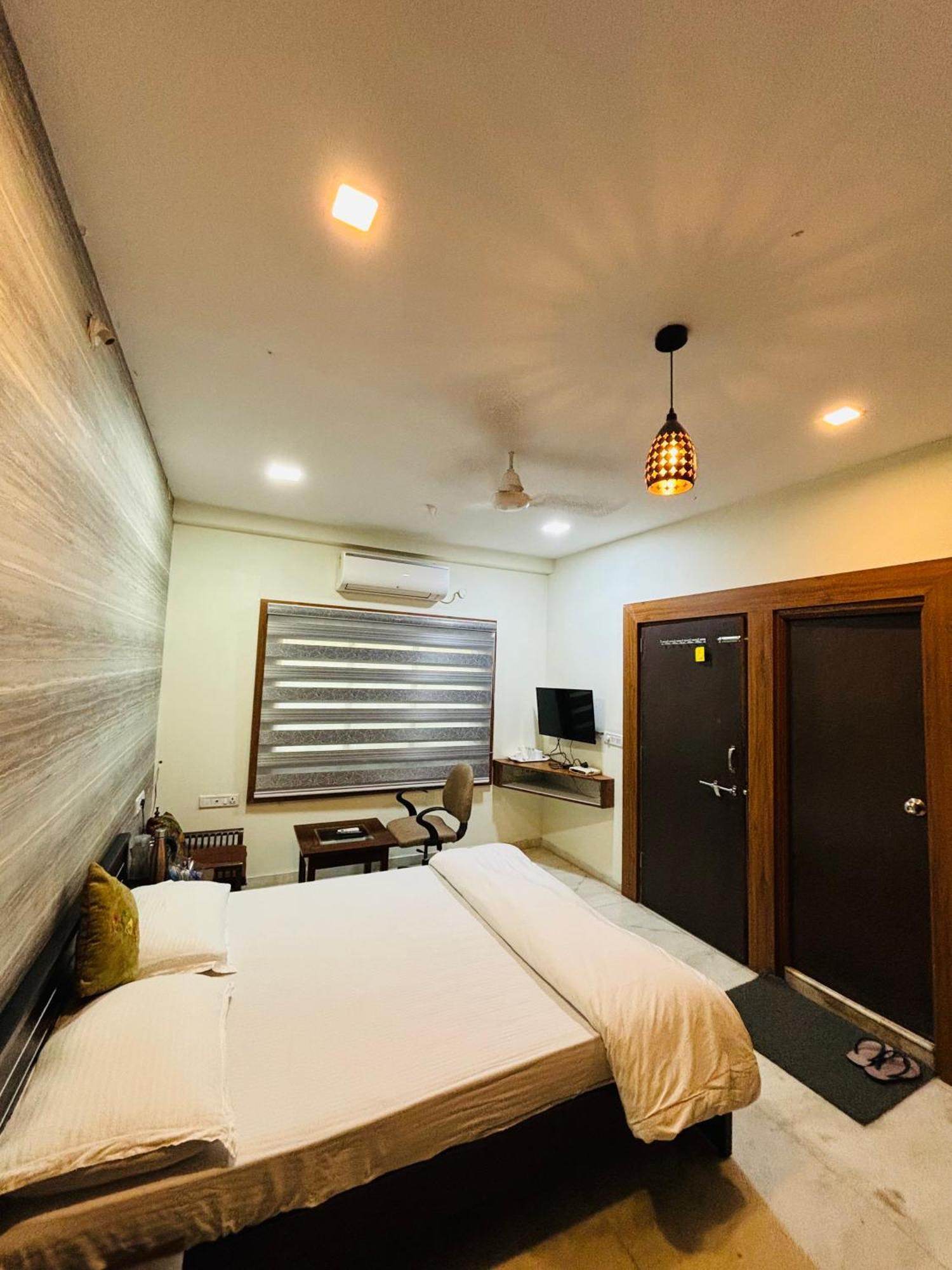 Royal Palms Luxury Service Apartment Наґпур Екстер'єр фото