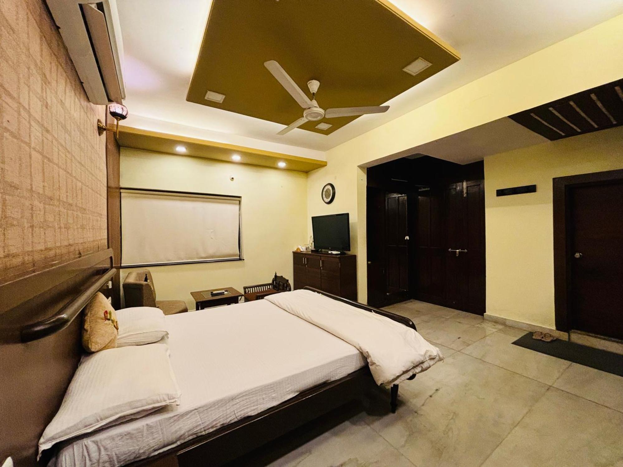 Royal Palms Luxury Service Apartment Наґпур Екстер'єр фото